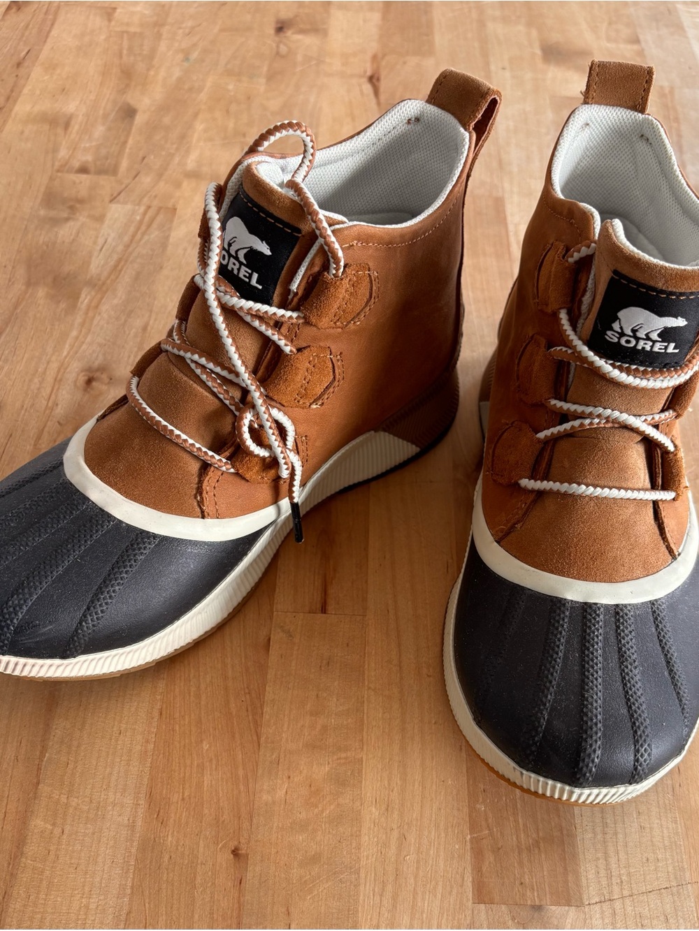 Sorel Out 'N About III Classic Waterproof Duck Boots - Like New! Sz9